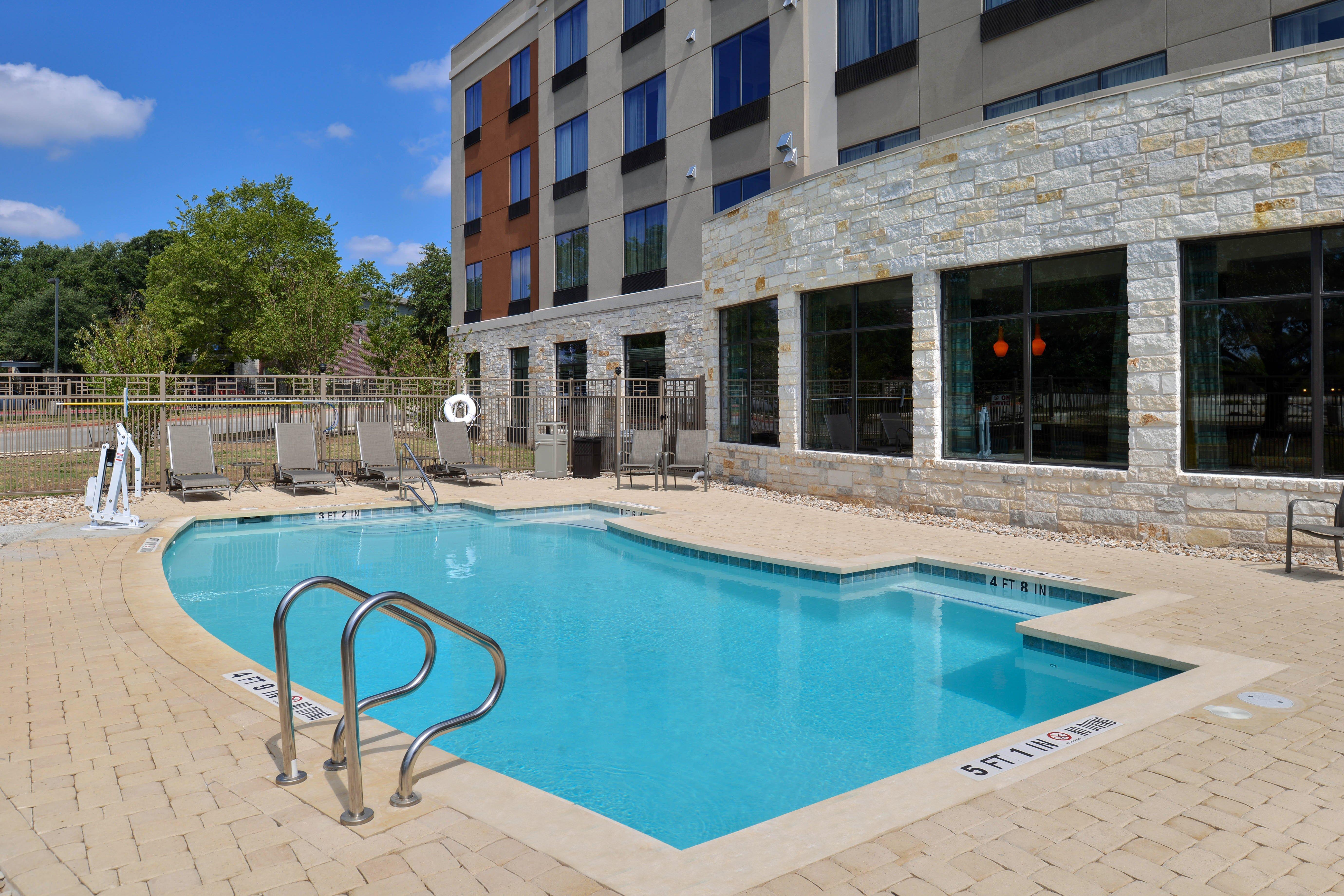 Holiday Inn Express & Suites Austin South By Ihg Ngoại thất bức ảnh